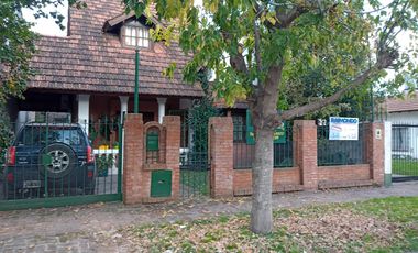 CHALET SOBRE LOTE DE 460 M2 - APTO CREDITO