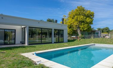 Casa en  VENTA, CASA, COSTA ESMERALDA,  RESIDENCIAL I, LOTE AL 100