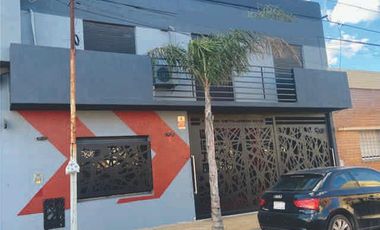 Casa en venta - 3 Dormitorios 2 Baños - 200Mts2 - Berisso