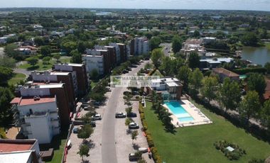 Departamento cuatro ambientes en venta, Santa Barbara, Complejo Pradera