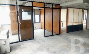 VENTA OFICINA PISO COMPLETO en MICROCENTRO