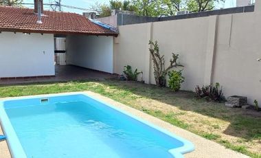 Casa en venta - 4 Dormitorios 2 Baños - Cochera - 312Mts2 - Venado Tuerto, General López, Santa Fe