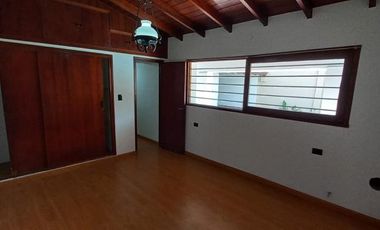 Casa en venta - 4 Dormitorios 2 Baños - Cochera - 312Mts2 - Venado Tuerto, General López, Santa Fe