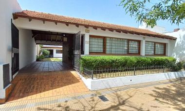 Casa en venta - 4 Dormitorios 2 Baños - Cochera - 312Mts2 - Venado Tuerto, General López, Santa Fe