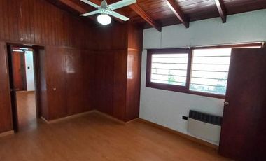 Casa en venta - 4 Dormitorios 2 Baños - Cochera - 312Mts2 - Venado Tuerto, General López, Santa Fe