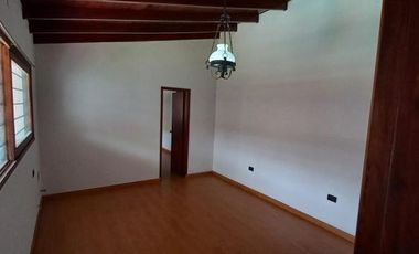 Casa en venta - 4 Dormitorios 2 Baños - Cochera - 312Mts2 - Venado Tuerto, General López, Santa Fe