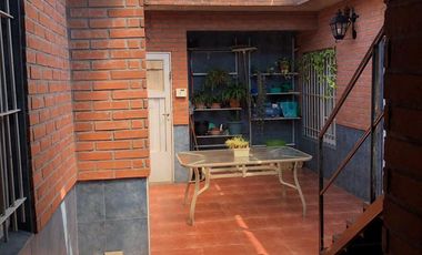 Casas y galpón en venta - 2 dormitorios 1 baño c/u - 350 mts2 - Boulogne