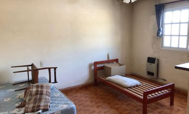 Casas y galpón en venta - 2 dormitorios 1 baño c/u - 350 mts2 - Boulogne