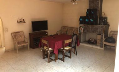 Casas y galpón en venta - 2 dormitorios 1 baño c/u - 350 mts2 - Boulogne