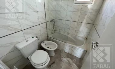 Casa venta Confluencia Rural, 3 dormitorios (suite), 3 baños, 2 cocheras y jardín
