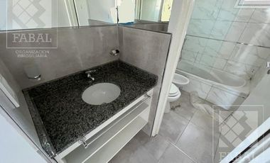 Casa venta Confluencia Rural, 3 dormitorios (suite), 3 baños, 2 cocheras y jardín