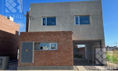 Casa venta Confluencia Rural, 3 dormitorios (suite), 3 baños, 2 cocheras y jardín