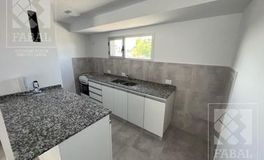 Casa venta Confluencia Rural, 3 dormitorios (suite), 3 baños, 2 cocheras y jardín