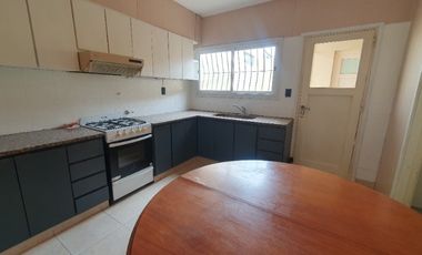 Dúplex en Alquiler en Villa Primera