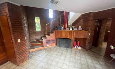 Casa en venta - 8 Dormitorios 6 Baños - Cochera - 1.200Mts2 - Pilar