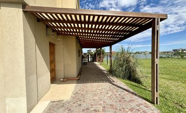 VENTA CASA SAN SEBASTIAN AREA 10 A LA LAGUNA