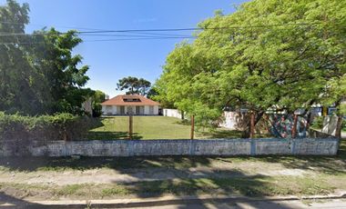 3 lotes juntos o separados. 1470m2