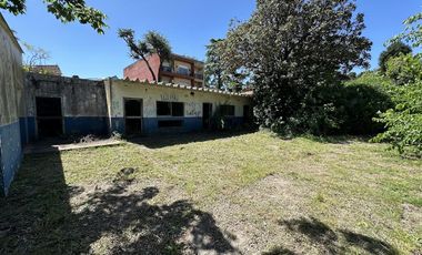 3 lotes juntos o separados. 1470m2