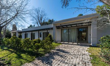 Casa en venta en Highland Park a estrenar por el reconocido arquitecto Pablo Sanchez Elias!!!