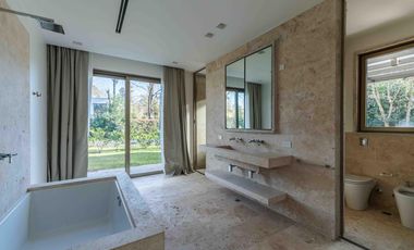 Casa en venta en Highland Park a estrenar por el reconocido arquitecto Pablo Sanchez Elias!!!