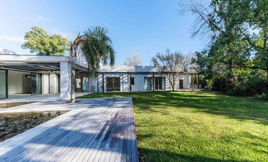 Casa en venta en Highland Park a estrenar por el reconocido arquitecto Pablo Sanchez Elias!!!