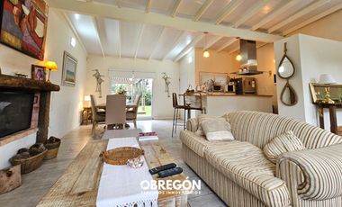 Casa en alquiler para 6 personas en zona residencial de Pinamar con jacuzzi