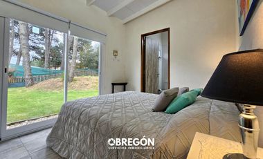Casa en alquiler para 6 personas en zona residencial de Pinamar con jacuzzi