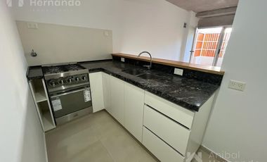 Venta de Departamento 2 AMBIENTES, 2 BAÑOS, Moreno, con patio, mini piscina y cochera