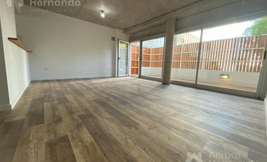 Venta de Departamento 2 AMBIENTES, 2 BAÑOS, Moreno, con patio, mini piscina y cochera
