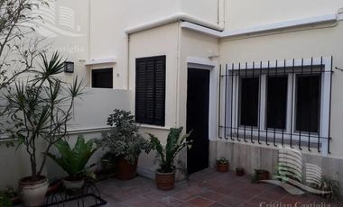 Venta - PH con entrada independiente, 4 Ambientes, Patio - Vicente López, Zona Norte