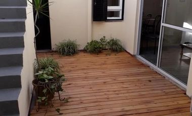 Venta - PH con entrada independiente, 4 Ambientes, Patio - Vicente López, Zona Norte
