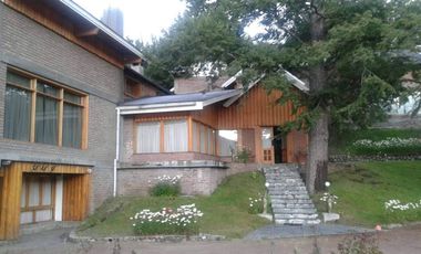 Casa en venta - 9 Dormitorios 10 Baños - 3.000Mts2 - San Martín de Los Andes