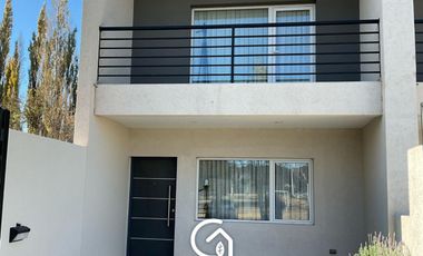 Duplex barrio Perticone,  Centenario