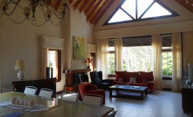 Venta - Casa de 6 ambientes en Pinamar - zona Golf Viejo