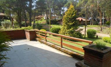 Venta - Casa de 6 ambientes en Pinamar - zona Golf Viejo