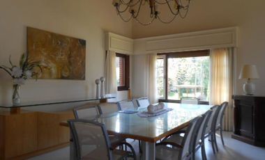 Venta - Casa de 6 ambientes en Pinamar - zona Golf Viejo