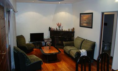 Chalet en Venta - 4 amb. - Quincho y Pileta - Ramos Mejia