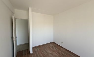 Departamento de dos ambientes al frente a la venta en Wilde