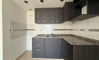 Departamento de dos ambientes al frente a la venta en Wilde