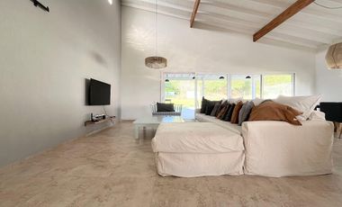 Casa en Alquiler - Barrio Ecuestre Lote 156 de Costa Esmeralda - frente a la cancha de Polo