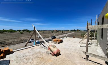 Casa 5 ambientes en obra en venta en Puerto Nizuc - Guillermo Hudson - Financiación