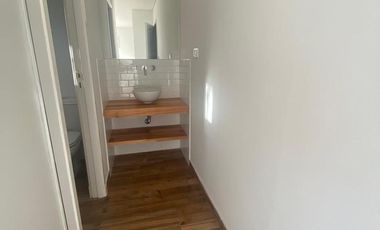 Casa 4 amb. 125m². 2 Cocheras. Los Pinares.