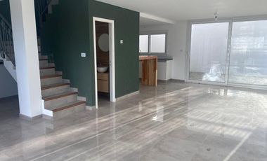 Casa 4 amb. 125m². 2 Cocheras. Los Pinares.