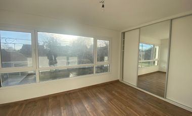 Casa 4 amb. 125m². 2 Cocheras. Los Pinares.