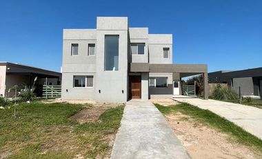 Casa en Venta Barrio San Sebastián Area 8