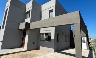 Casa en Venta Barrio San Sebastián Area 8
