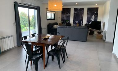 Venta de casa 4 dormitorios con pileta en San Eduardo - Pilar