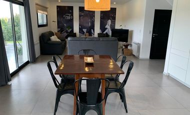 Venta de casa 4 dormitorios con pileta en San Eduardo - Pilar