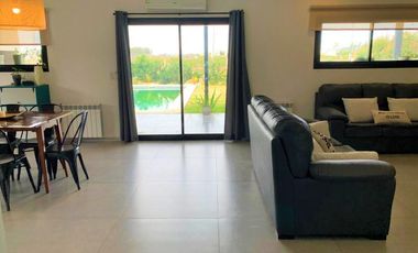 Venta de casa 4 dormitorios con pileta en San Eduardo - Pilar