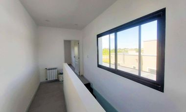 Venta de casa 4 dormitorios con pileta en San Eduardo - Pilar